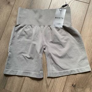 NWTs NVGTN gray athletic bike shorts!